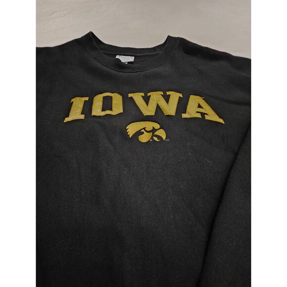 Iowa Hawkeye Champion Reverse Weave Men's Size Xl Black Crew Neck Sweatshirt - Picture 2 of 6
